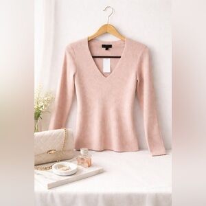 NWT Banana Republic Blush Long Sleeve V-Neck Top